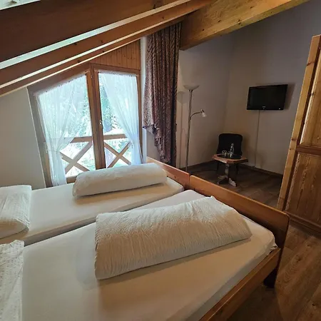 Hotel Laerchen 3*